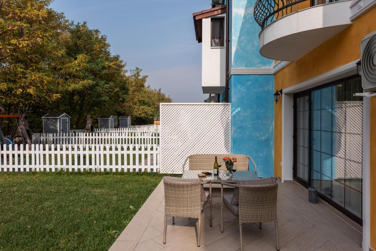 Bucharest Airport Suites & Villas Otopeni Exterior photo